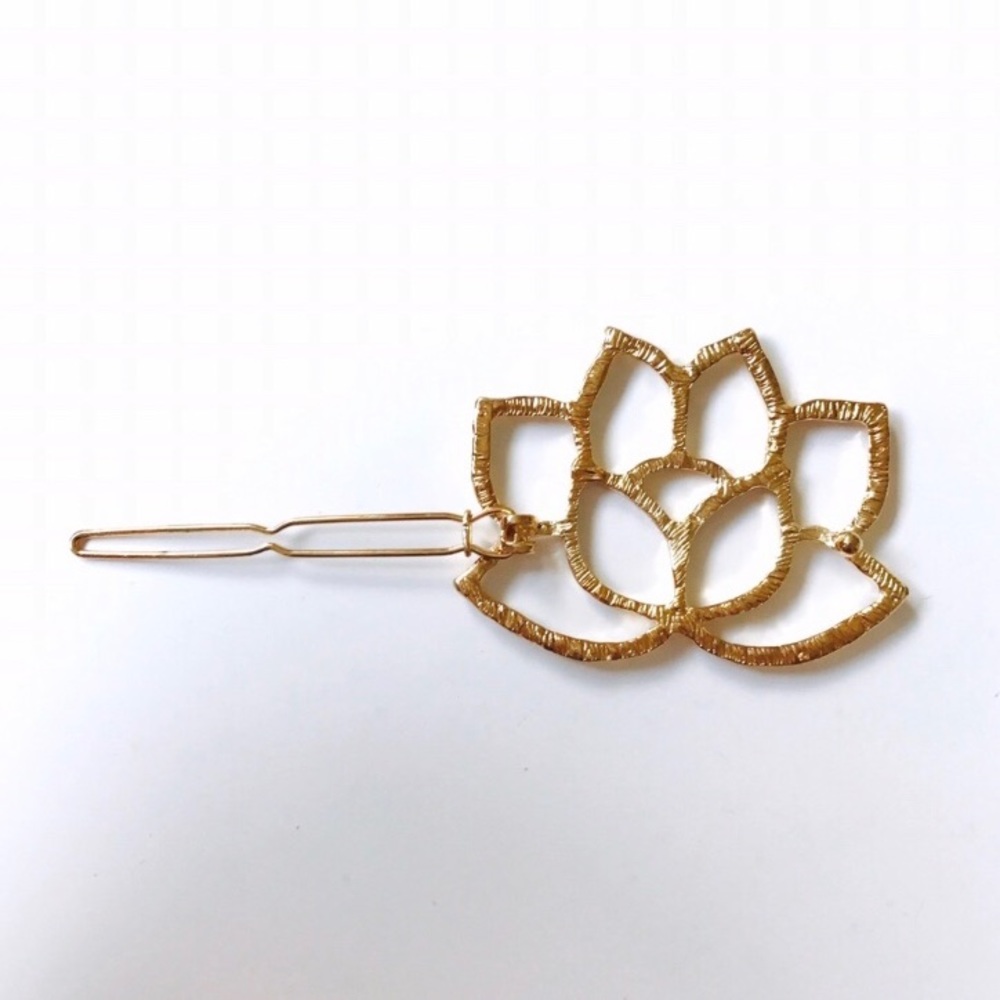 Gold Lotus Flower Hair Clip. Only 1 left! - Picture 3 of 6